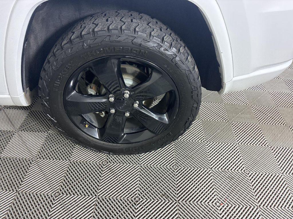 used 2015 Jeep Grand Cherokee car, priced at $11,500