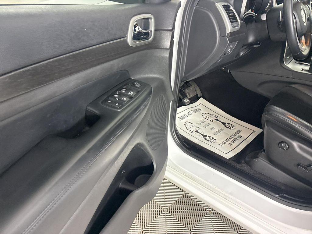 used 2015 Jeep Grand Cherokee car, priced at $11,500