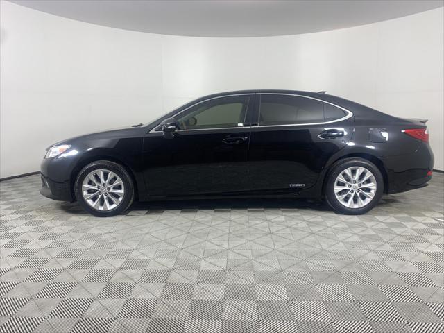 used 2015 Lexus ES 300h car, priced at $11,999