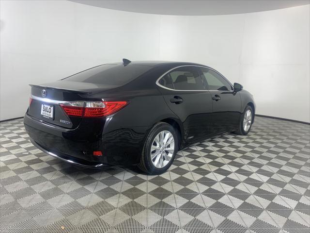 used 2015 Lexus ES 300h car, priced at $11,999