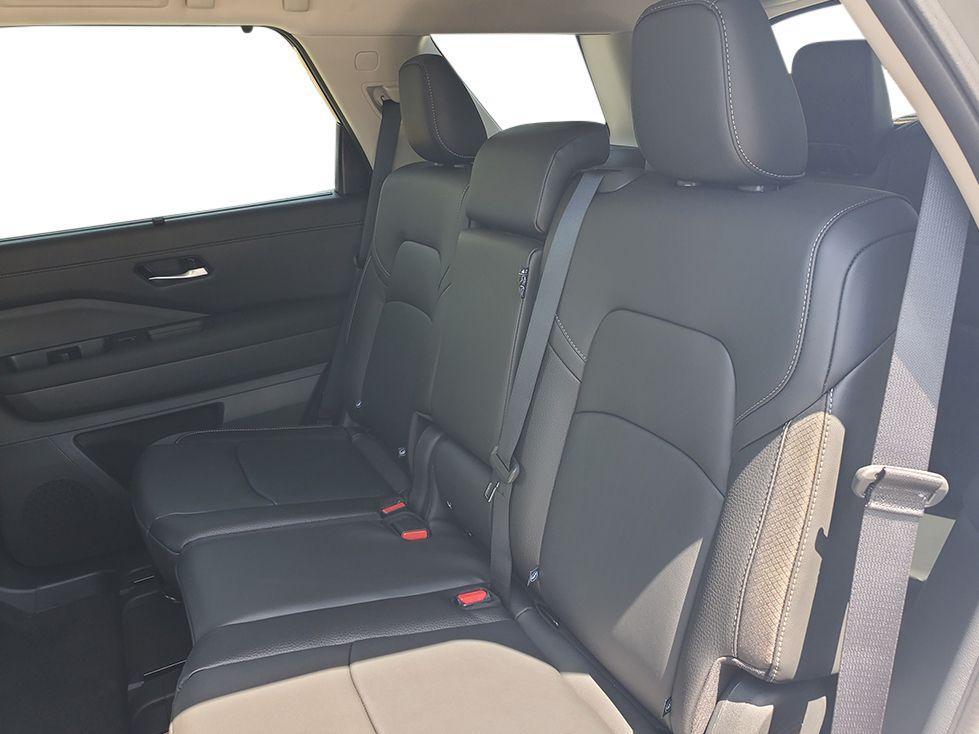 new 2025 Nissan Pathfinder car, priced at $41,821