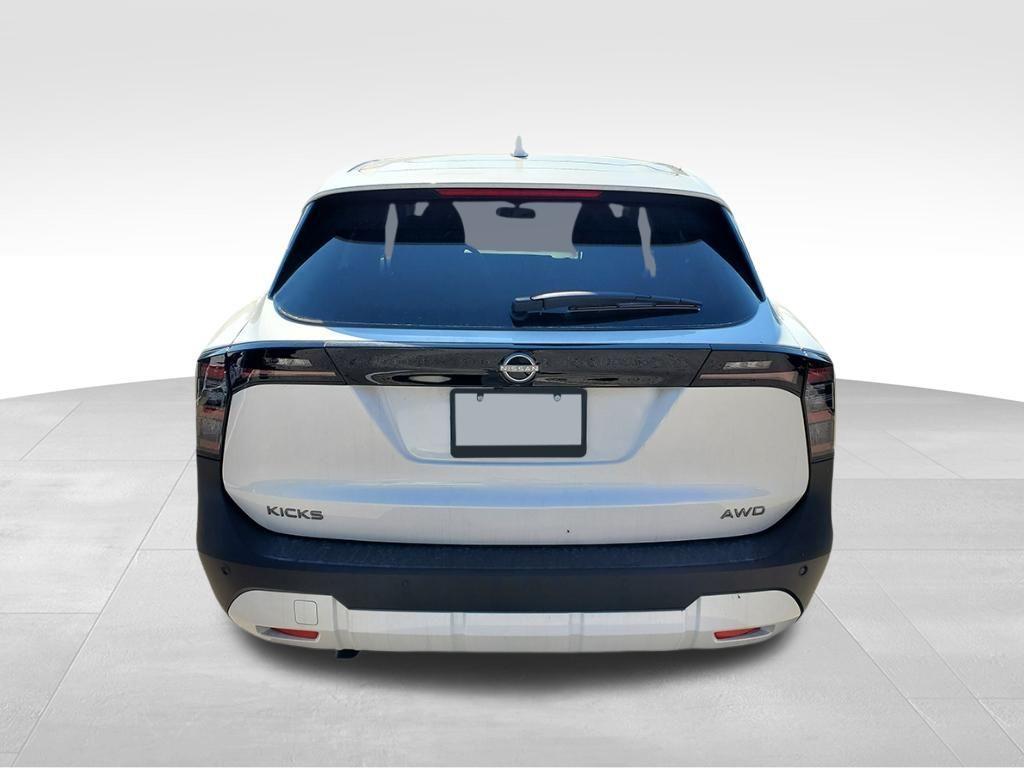 new 2025 Nissan Kicks car, priced at $26,959