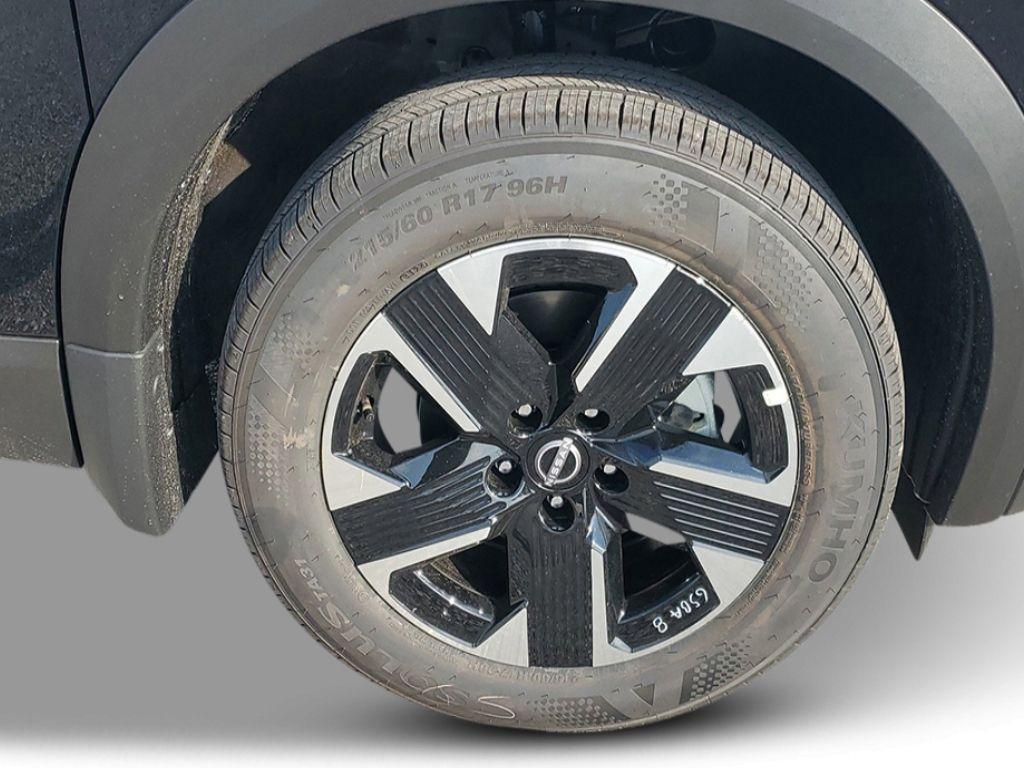 new 2025 Nissan Kicks car, priced at $28,954