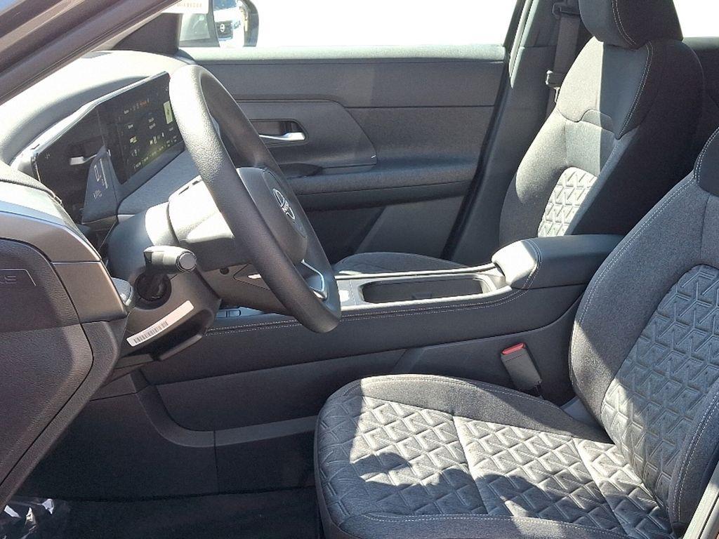 new 2025 Nissan Kicks car, priced at $28,954