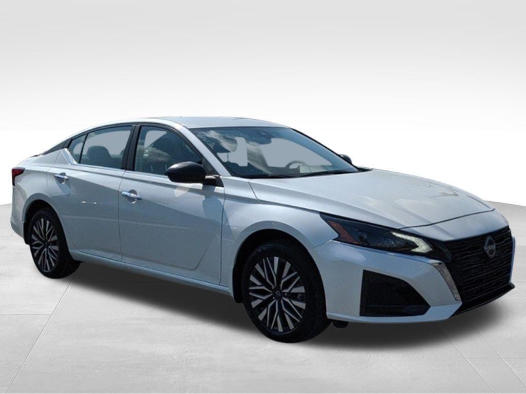 new 2025 Nissan Altima car, priced at $28,781
