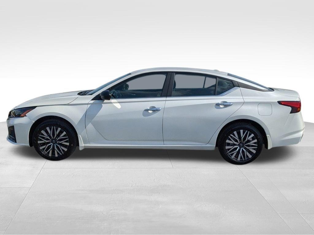new 2025 Nissan Altima car, priced at $28,781