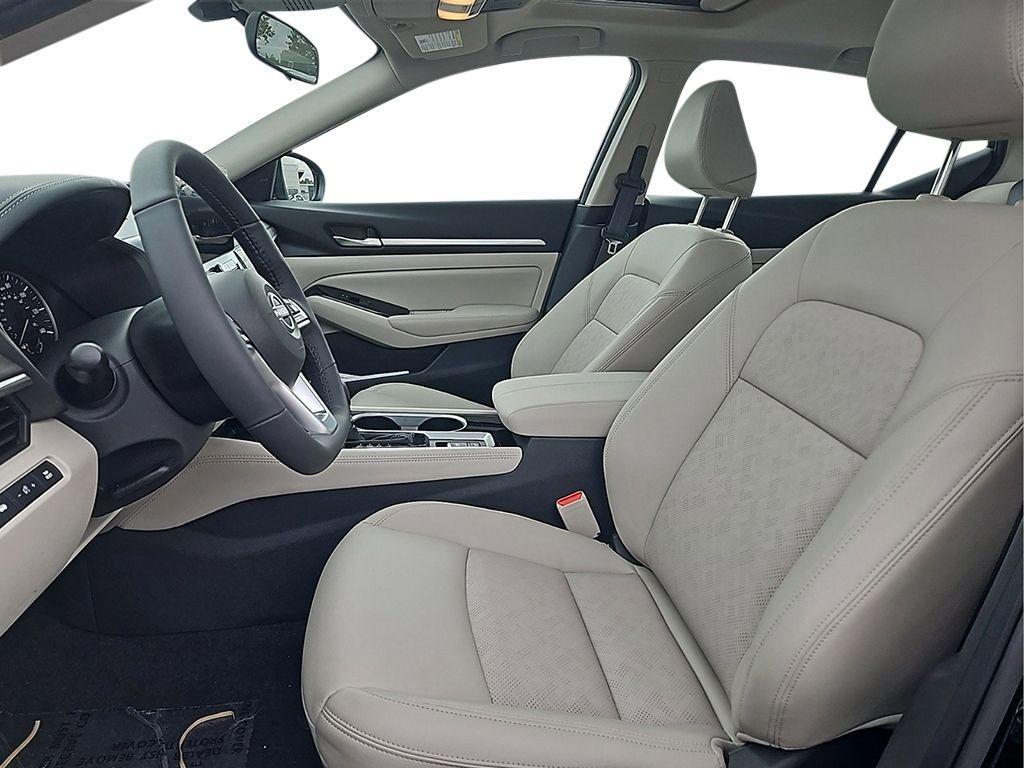 new 2025 Nissan Altima car, priced at $35,034
