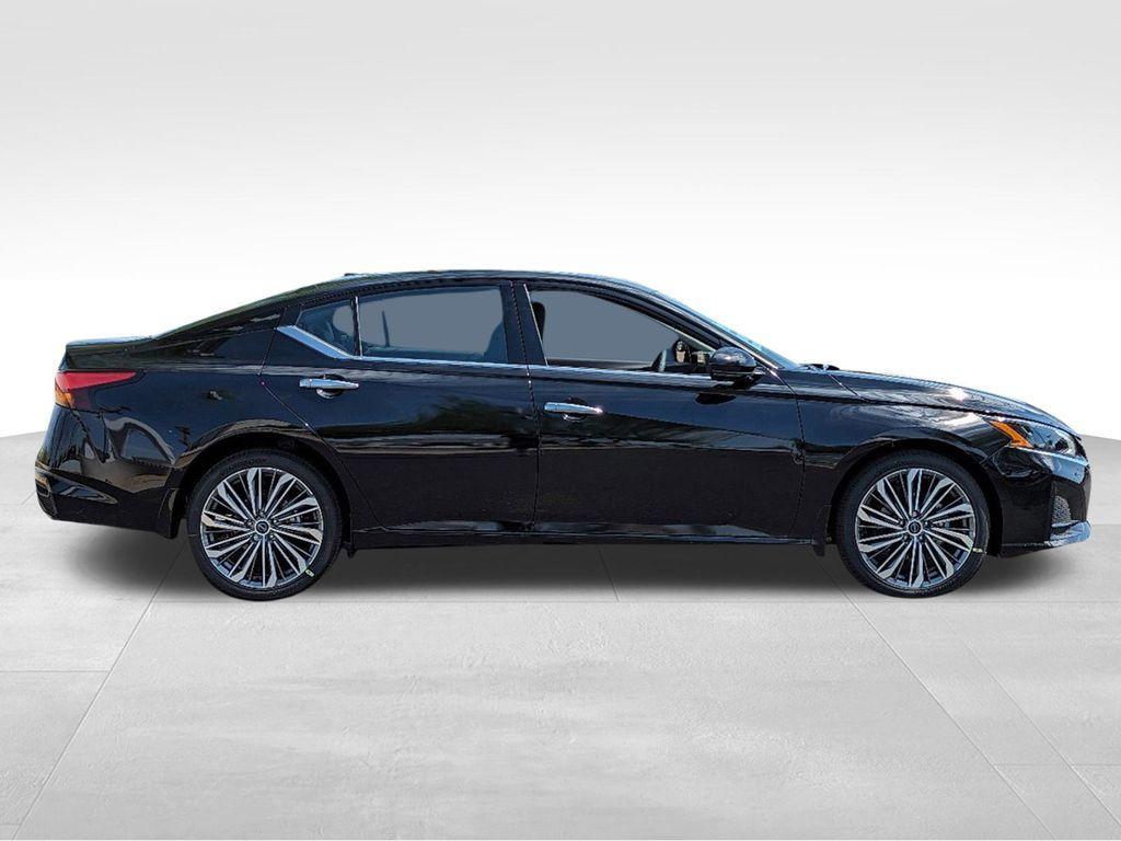 new 2025 Nissan Altima car, priced at $35,034