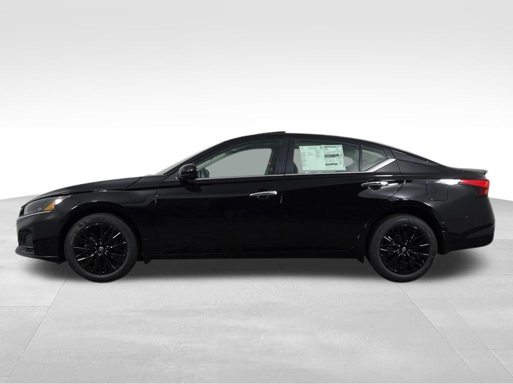 new 2025 Nissan Altima car, priced at $29,320