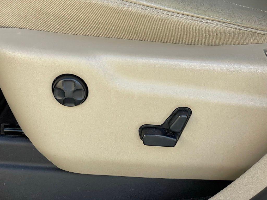 used 2018 Jeep Grand Cherokee car, priced at $18,367