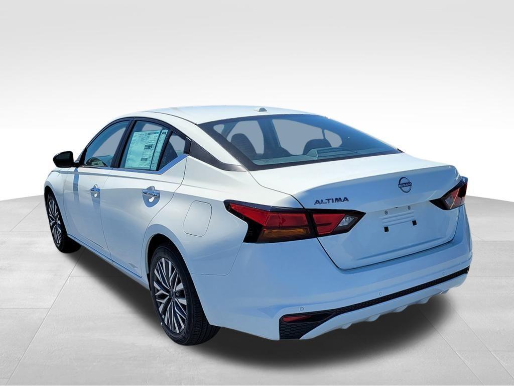 new 2025 Nissan Altima car, priced at $27,812