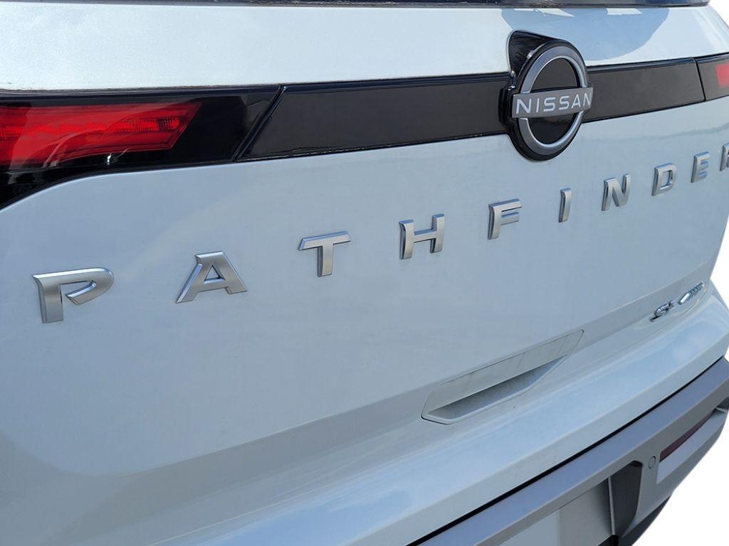 new 2025 Nissan Pathfinder car, priced at $38,314