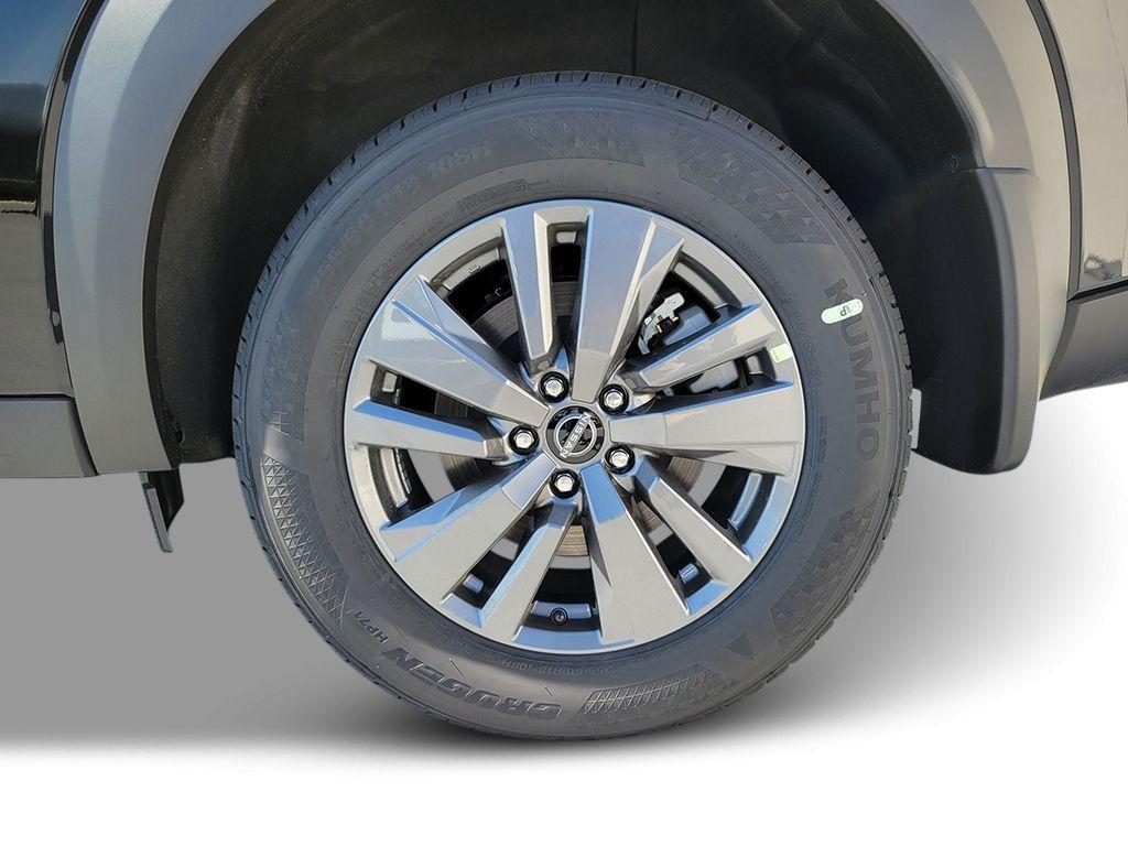 new 2025 Nissan Pathfinder car, priced at $41,582