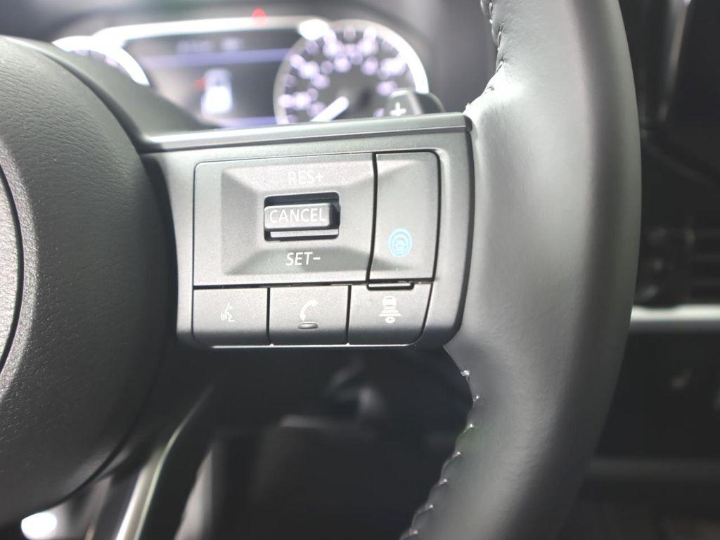 new 2025 Nissan Pathfinder car, priced at $41,582