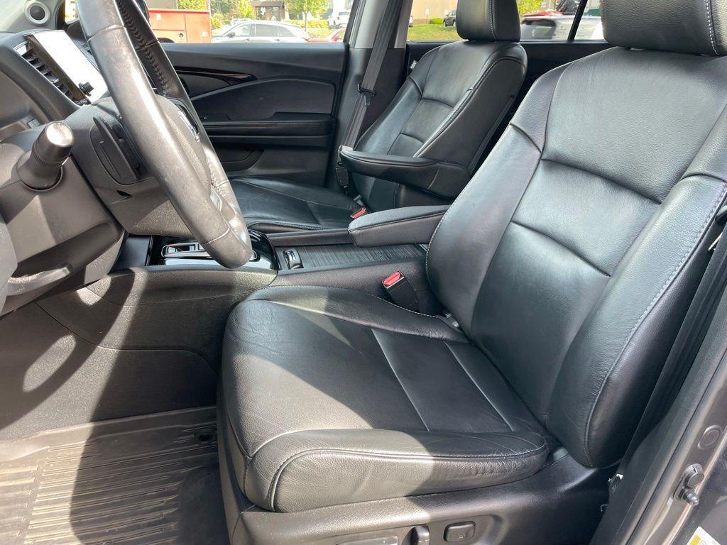 used 2020 Honda Pilot car, priced at $27,976