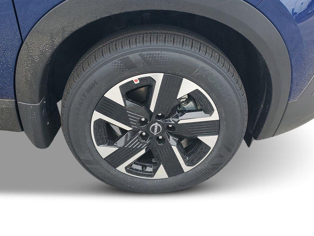 new 2025 Nissan Kicks car, priced at $26,676