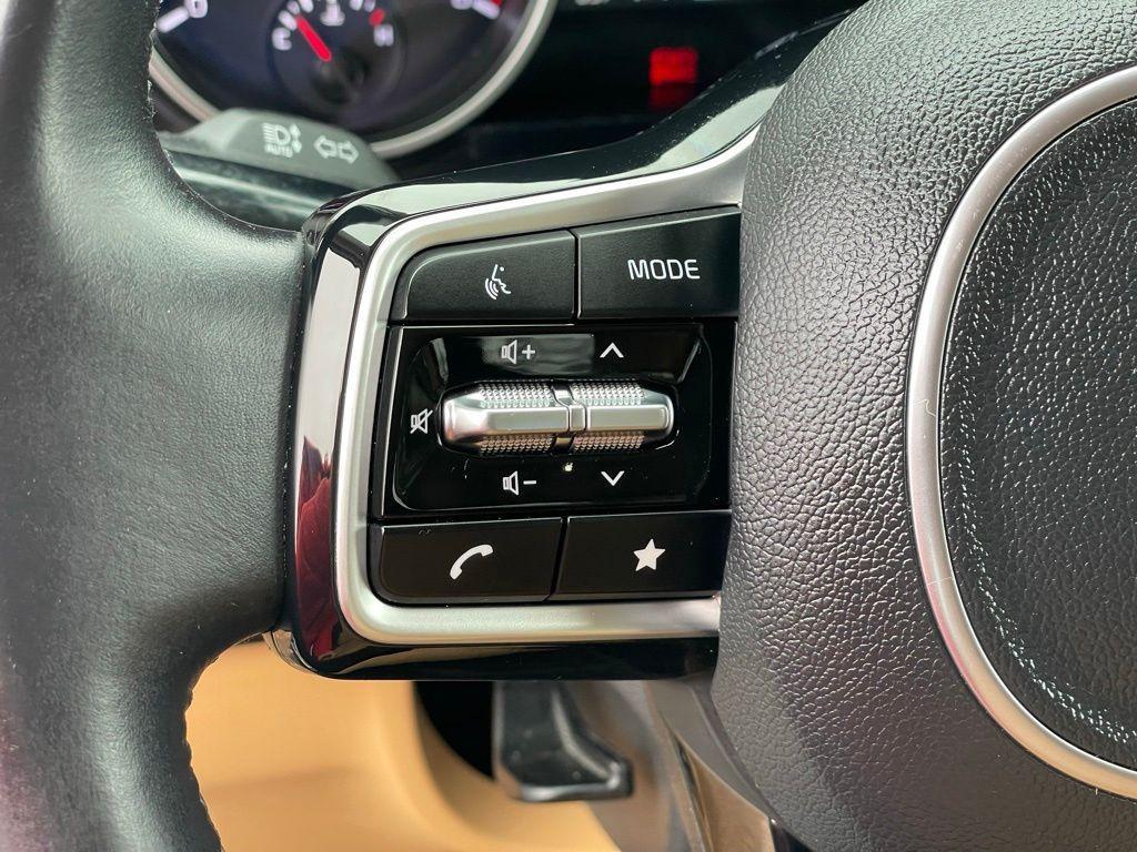 used 2023 Kia Carnival car, priced at $31,010