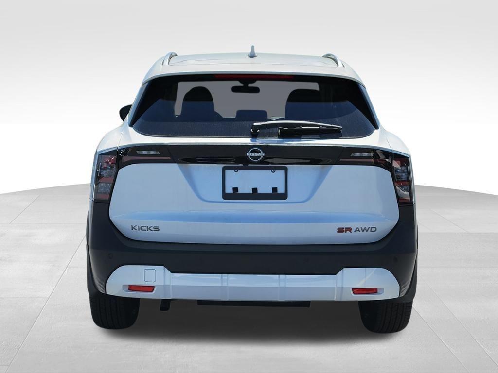 new 2025 Nissan Kicks car, priced at $29,080