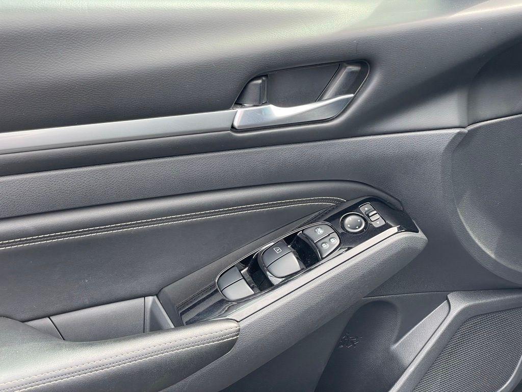 used 2022 Nissan Altima car, priced at $23,464