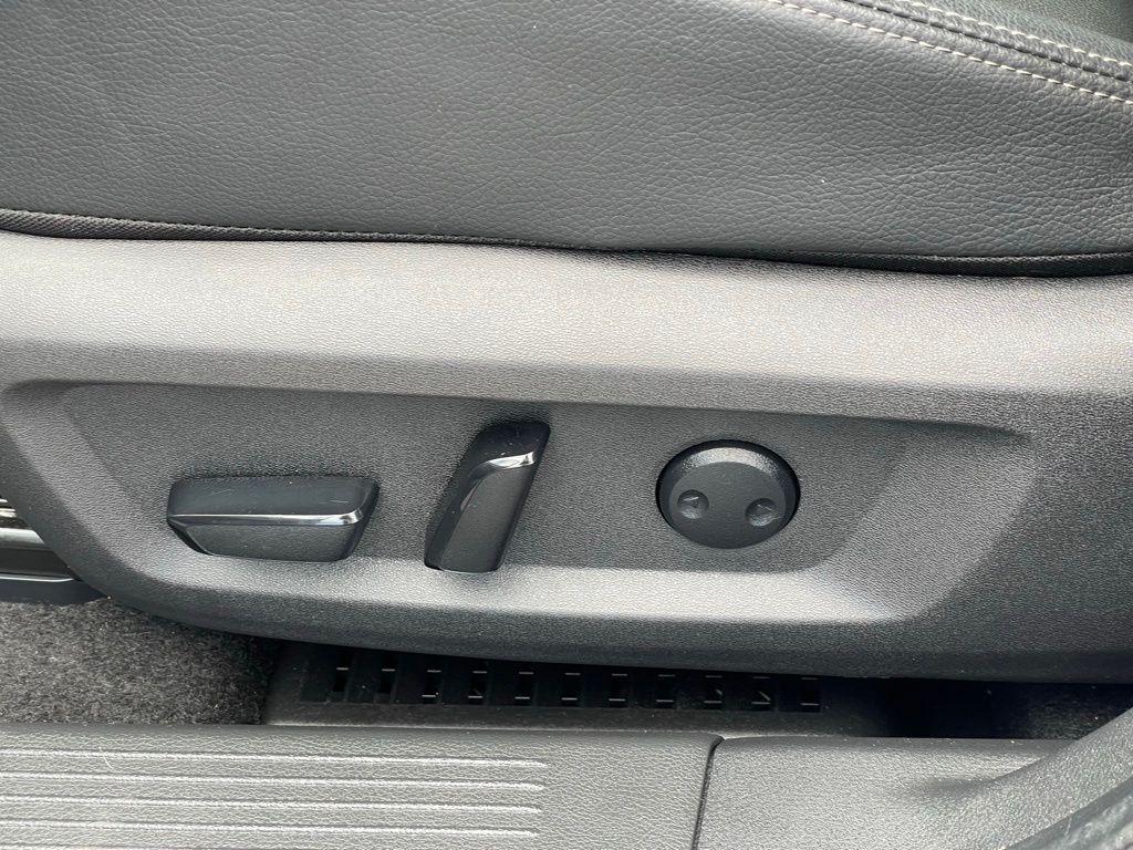 used 2022 Nissan Rogue car, priced at $23,376