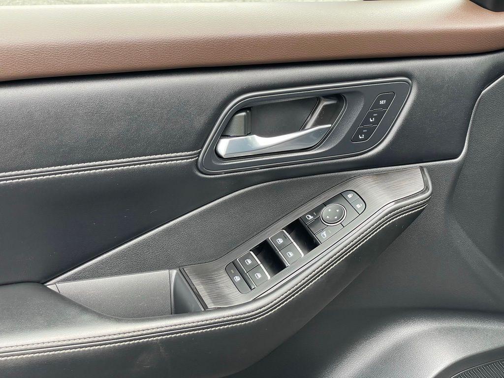 used 2022 Nissan Rogue car, priced at $23,376