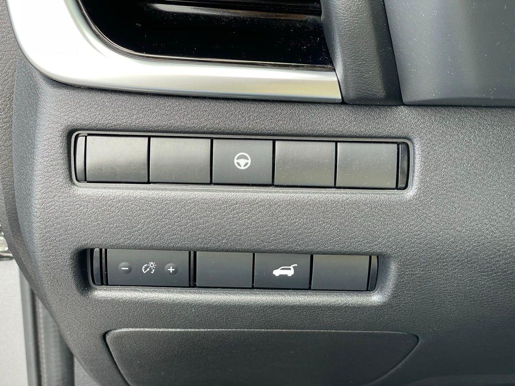 used 2022 Nissan Rogue car, priced at $23,376