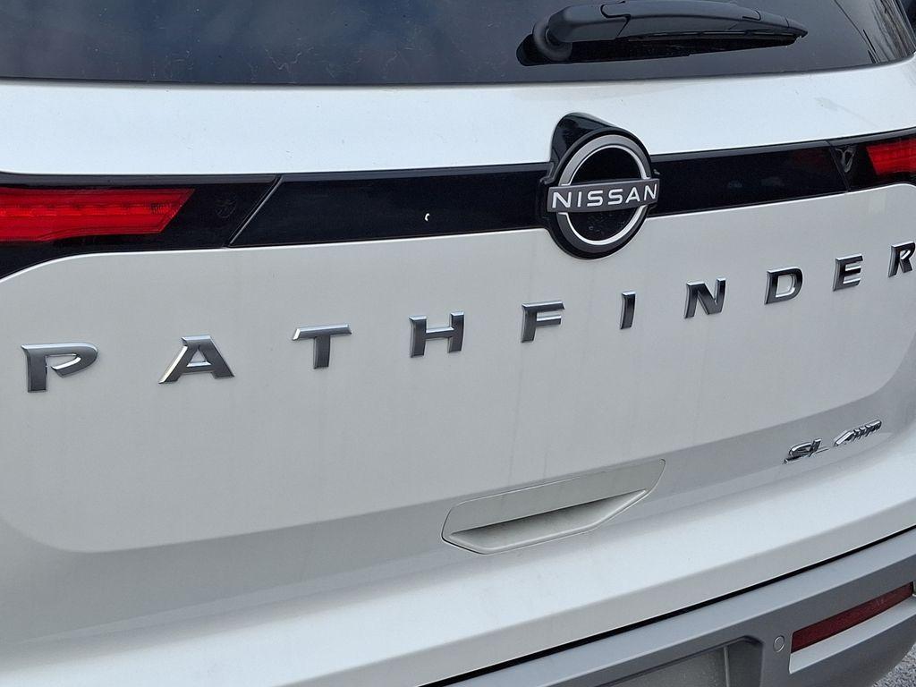 new 2025 Nissan Pathfinder car, priced at $44,593