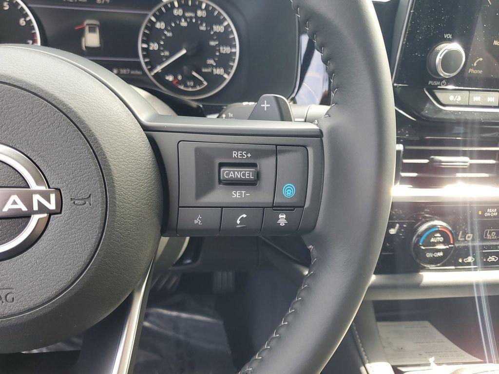 new 2025 Nissan Pathfinder car, priced at $35,518