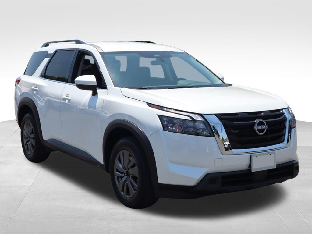 new 2025 Nissan Pathfinder car, priced at $35,812