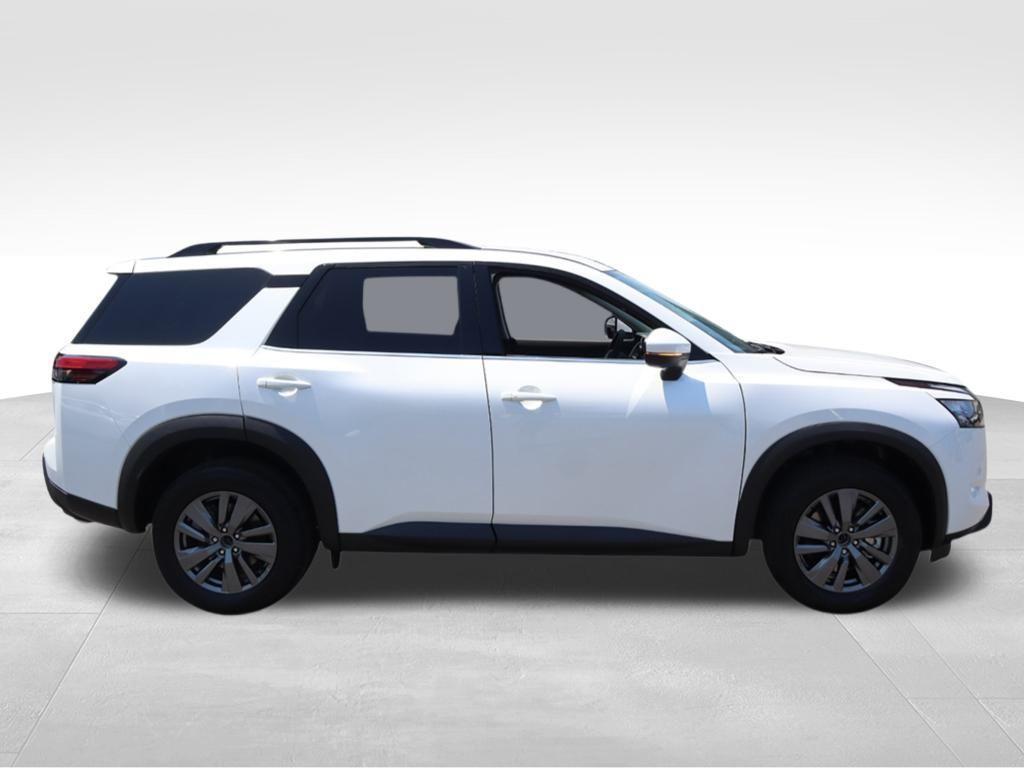 new 2025 Nissan Pathfinder car, priced at $35,812