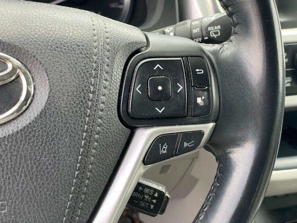 used 2018 Toyota Highlander car, priced at $18,988