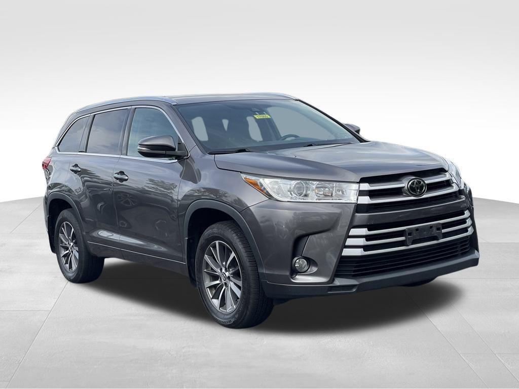 used 2018 Toyota Highlander car, priced at $18,988