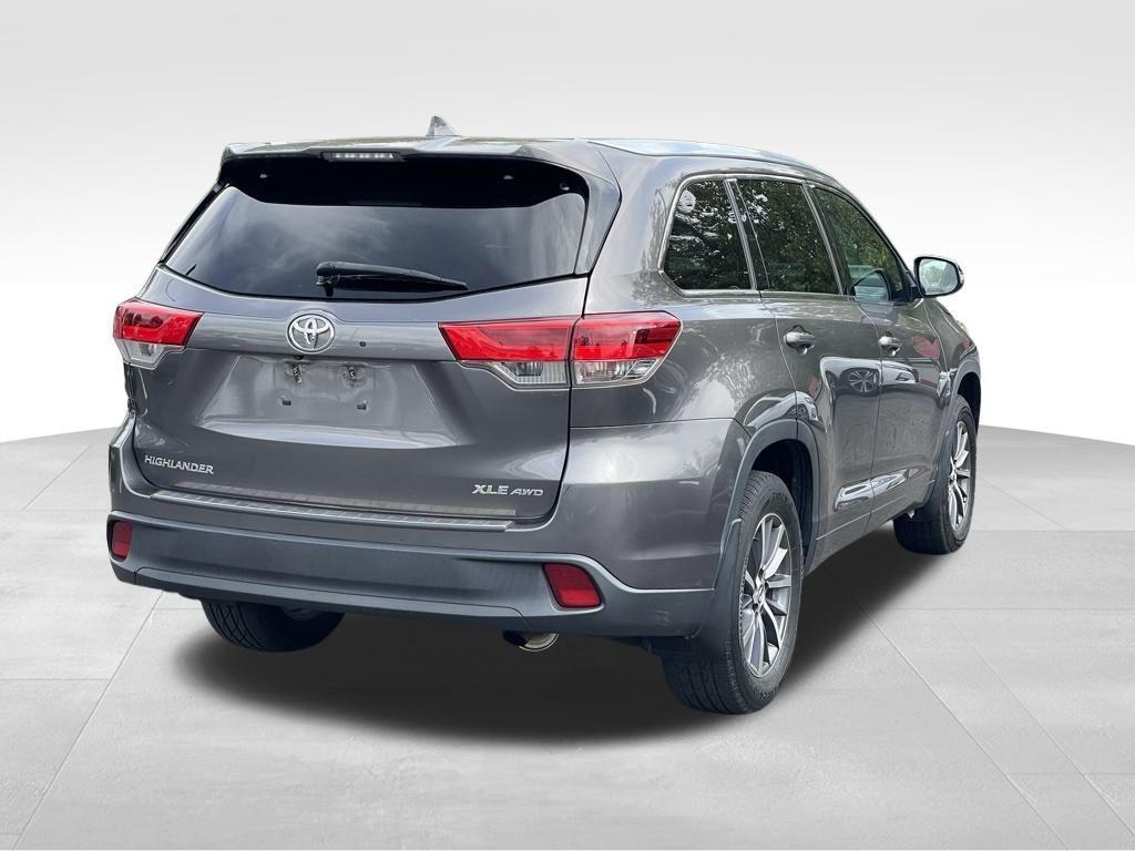 used 2018 Toyota Highlander car, priced at $18,988