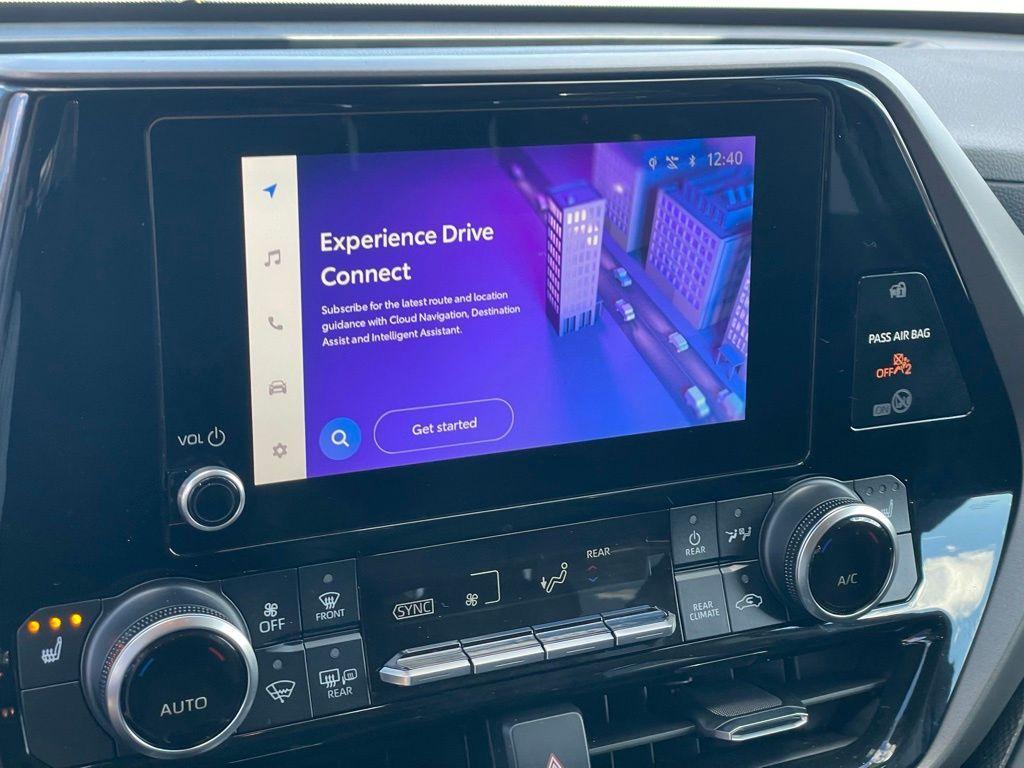 used 2023 Toyota Highlander car, priced at $34,899