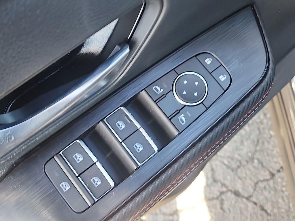 new 2025 Nissan Kicks car, priced at $30,851