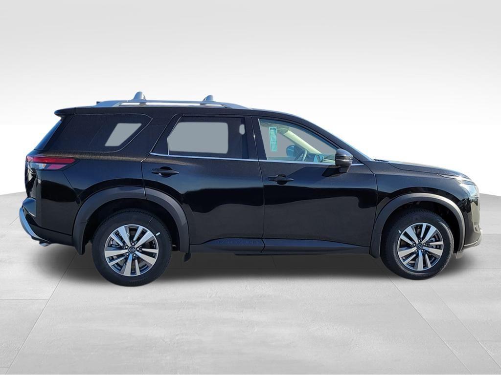 new 2025 Nissan Pathfinder car, priced at $40,692