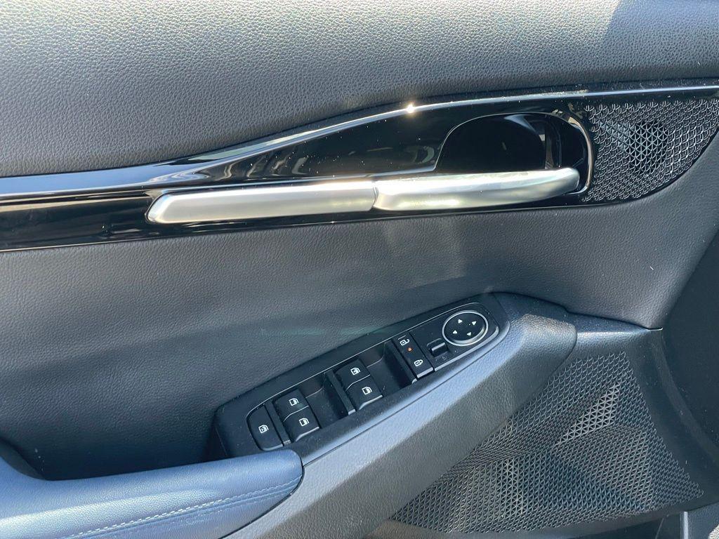 used 2024 Kia Seltos car, priced at $24,400