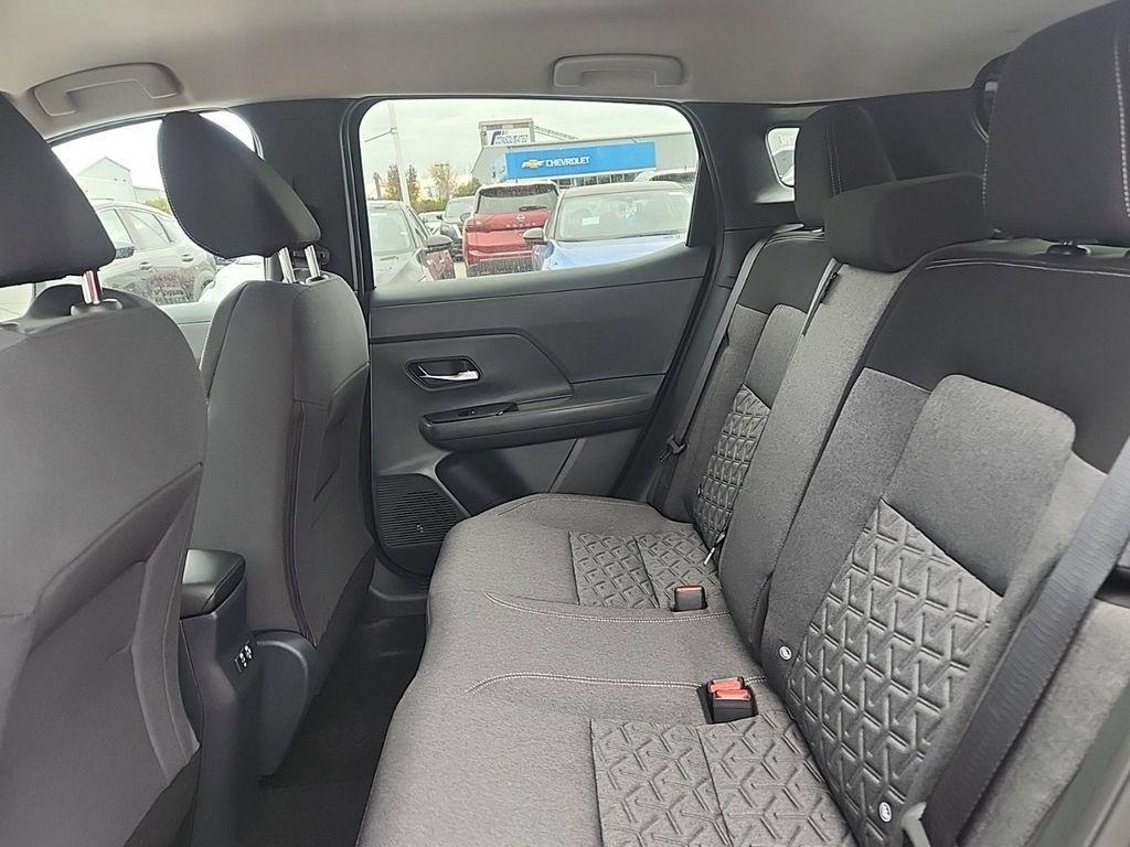 new 2025 Nissan Kicks car, priced at $29,273