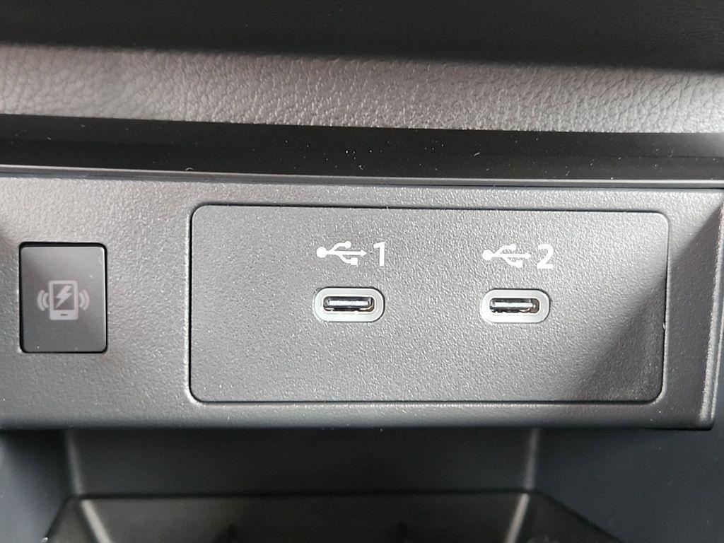 new 2025 Nissan Kicks car, priced at $29,273