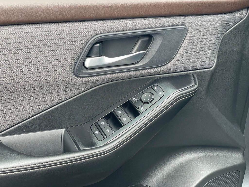 used 2022 Nissan Rogue car, priced at $19,289