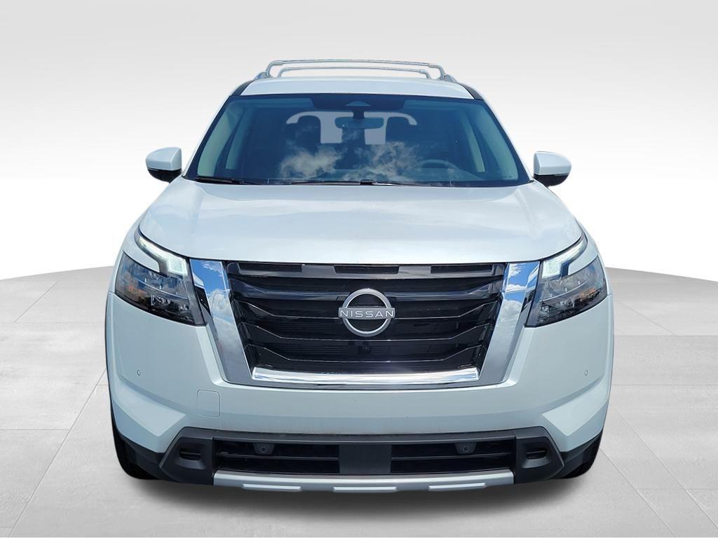 new 2025 Nissan Pathfinder car, priced at $44,151