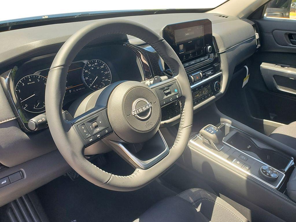 new 2025 Nissan Pathfinder car, priced at $40,359