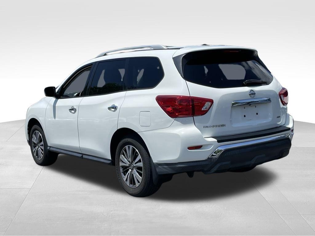 used 2018 Nissan Pathfinder car, priced at $16,647