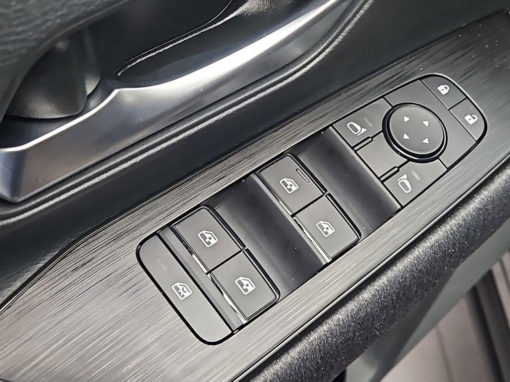 new 2025 Nissan Kicks car, priced at $26,579