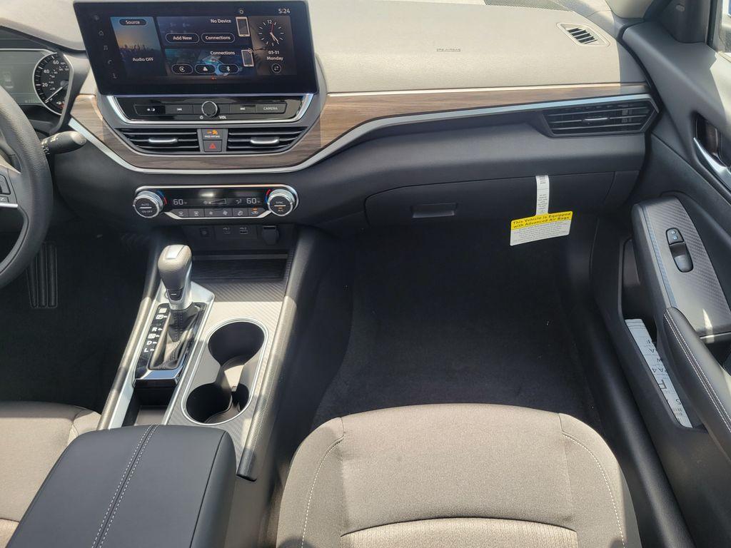new 2025 Nissan Altima car, priced at $27,904