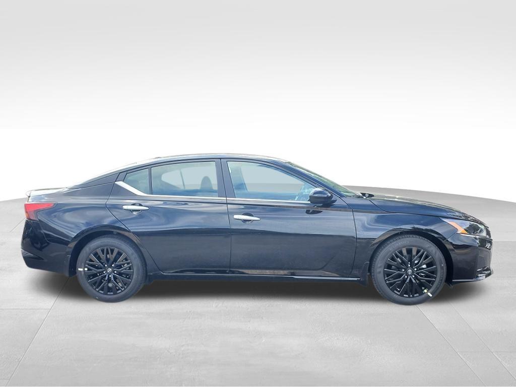 new 2025 Nissan Altima car, priced at $27,904