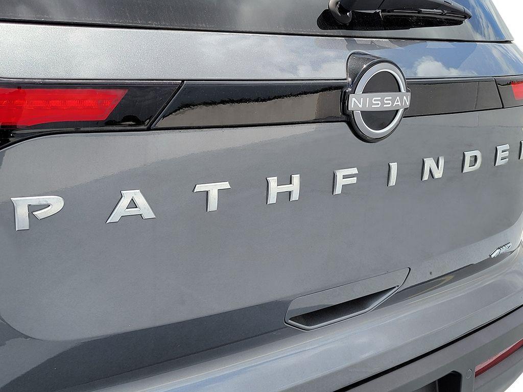 new 2025 Nissan Pathfinder car, priced at $35,453