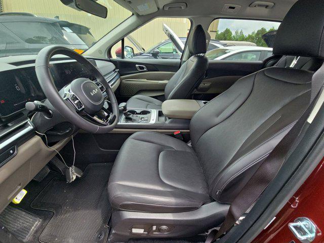 used 2025 Kia Carnival car