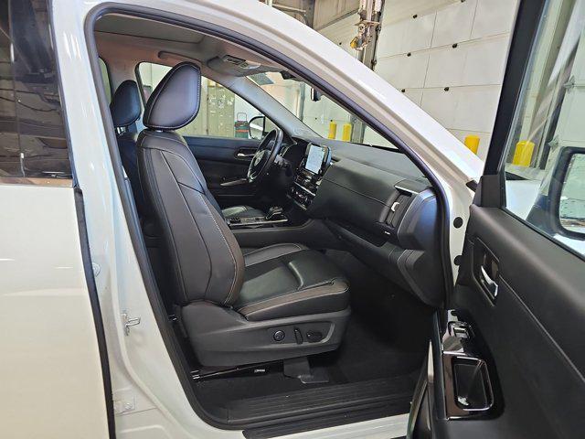 used 2023 Nissan Pathfinder car