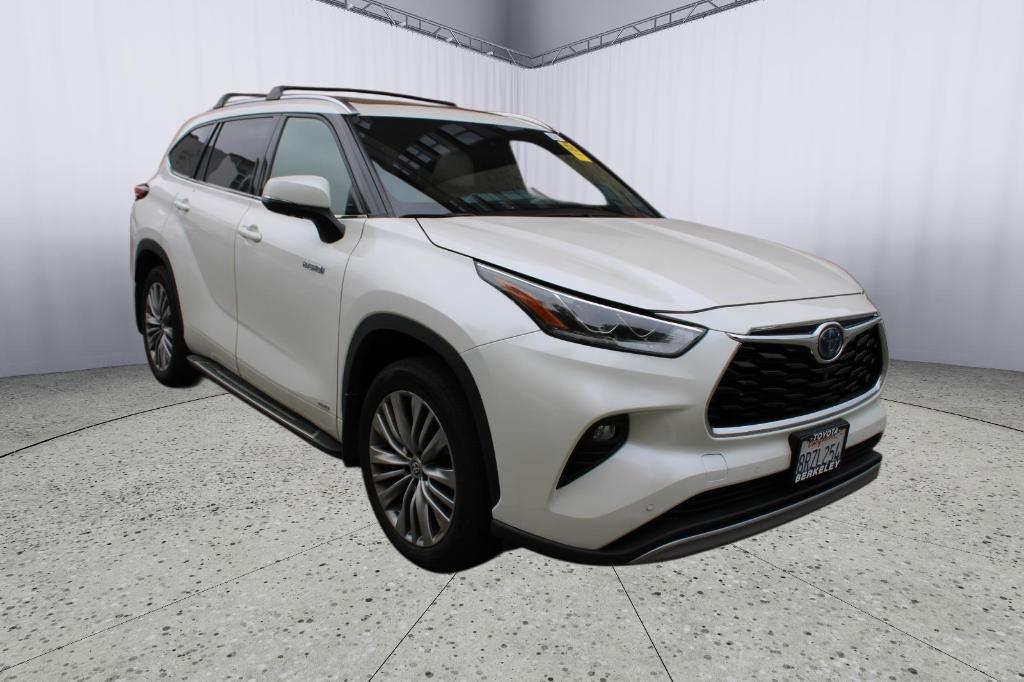 used 2020 Toyota Highlander Hybrid car, priced at $44,980
